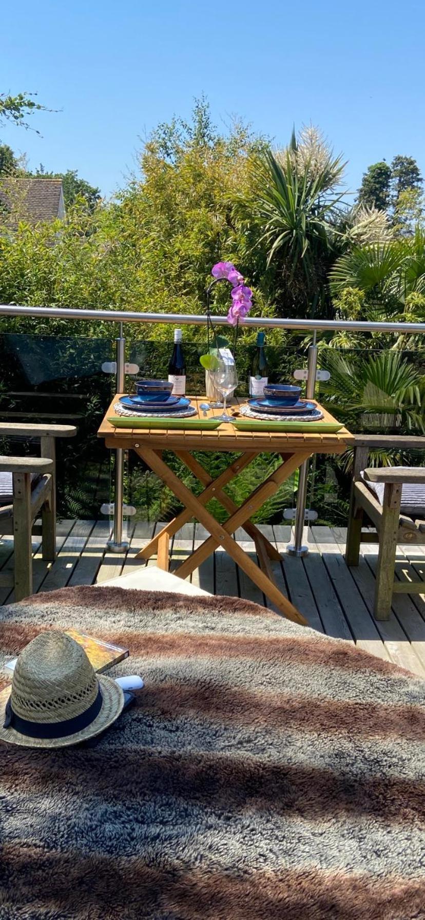 WOW! Jungle Cabin Hottub, 4 poster bed, Nr Coast Martin Mill Exterior foto