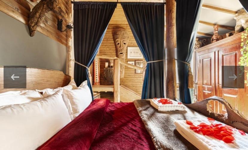 WOW! Jungle Cabin Hottub, 4 poster bed, Nr Coast Martin Mill Exterior foto